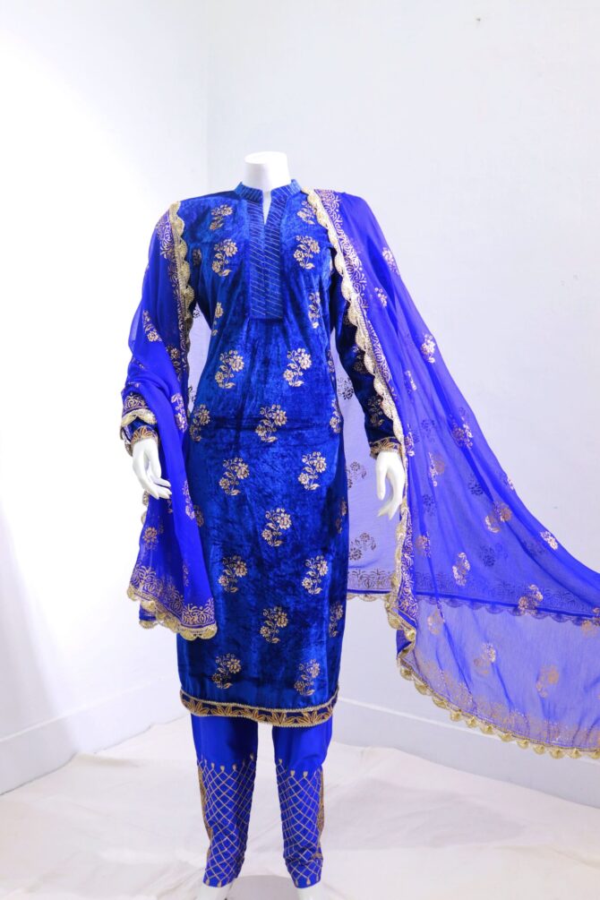 women shalwar kameez dupatta